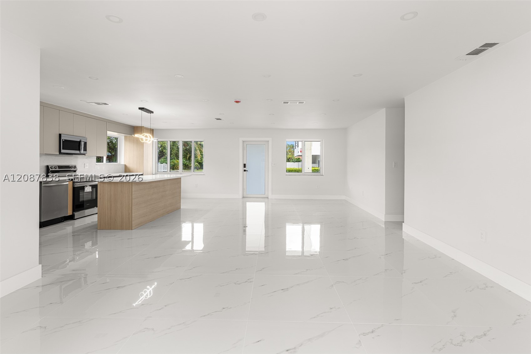 3900 SW 67th Ave, Miami FL 33155