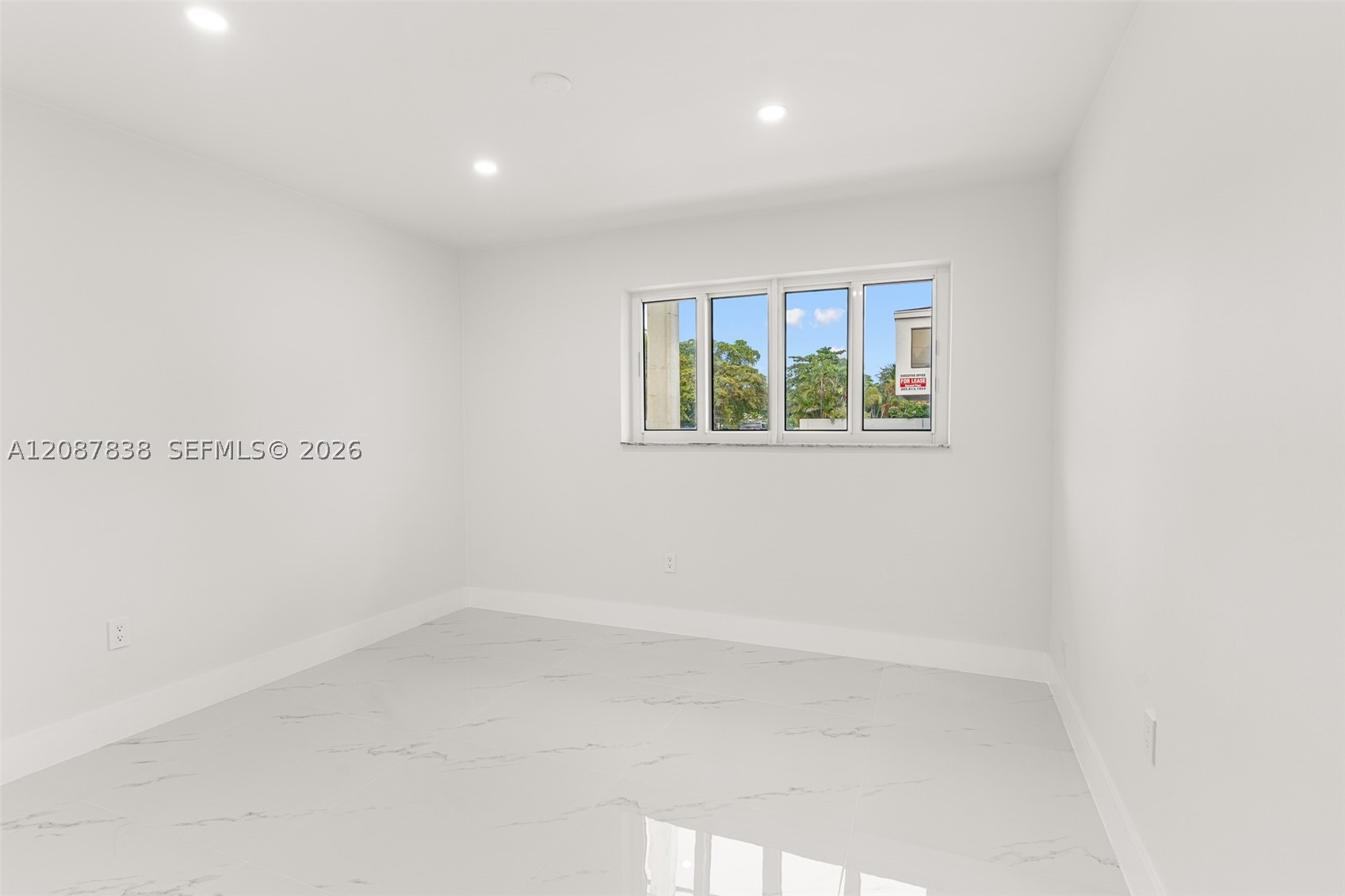3900 SW 67th Ave, Miami FL 33155