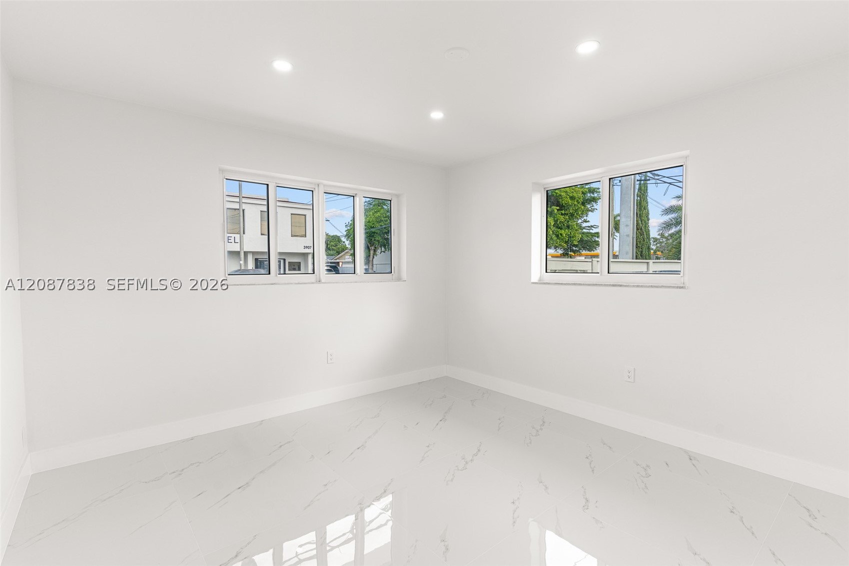 3900 SW 67th Ave, Miami FL 33155