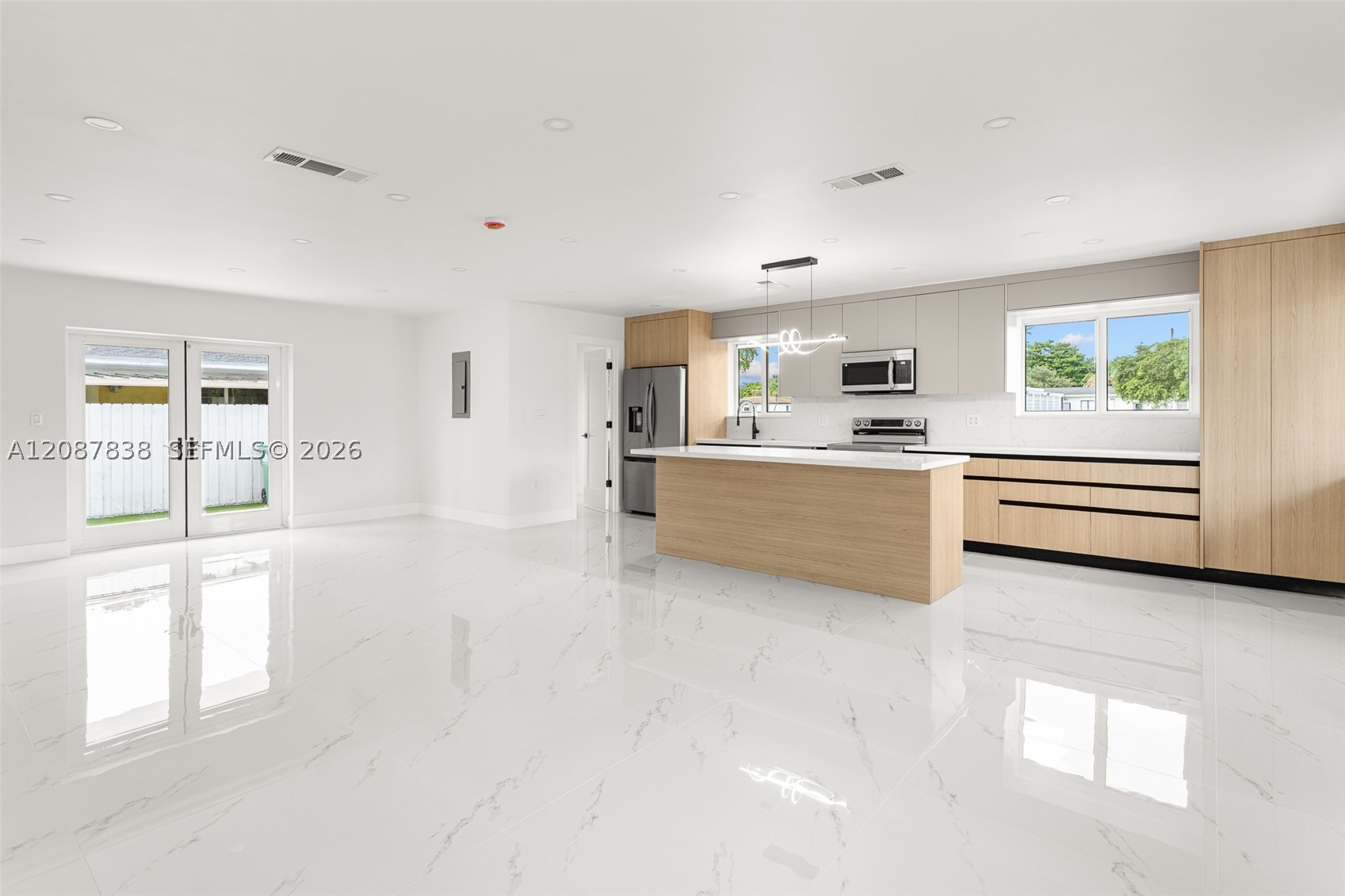 3900 SW 67th Ave, Miami FL 33155