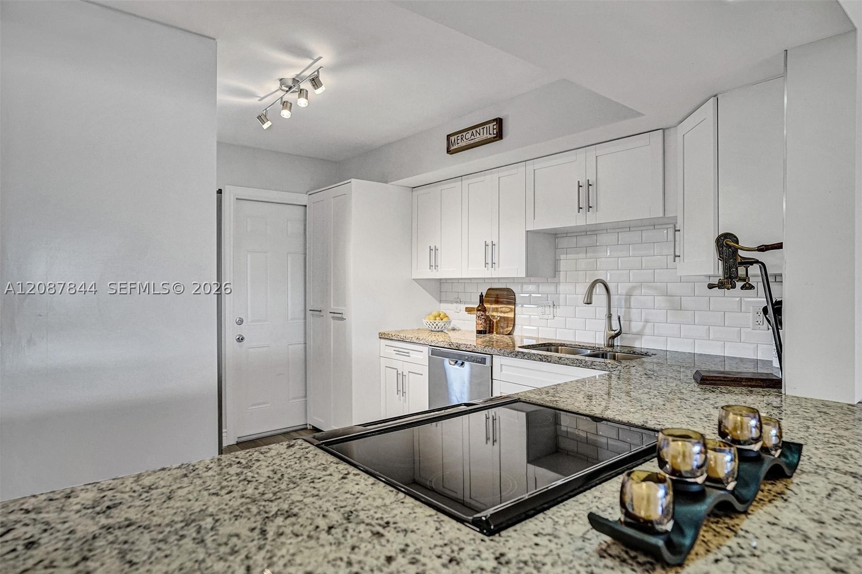 3111 NE 51st St #305C, Fort Lauderdale FL 33308
