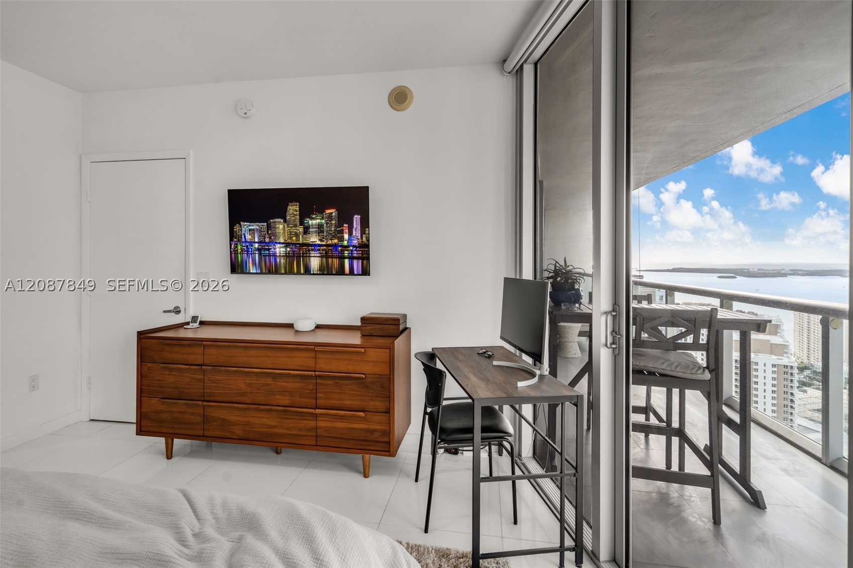 475 Brickell Ave #3609, Miami FL 33131