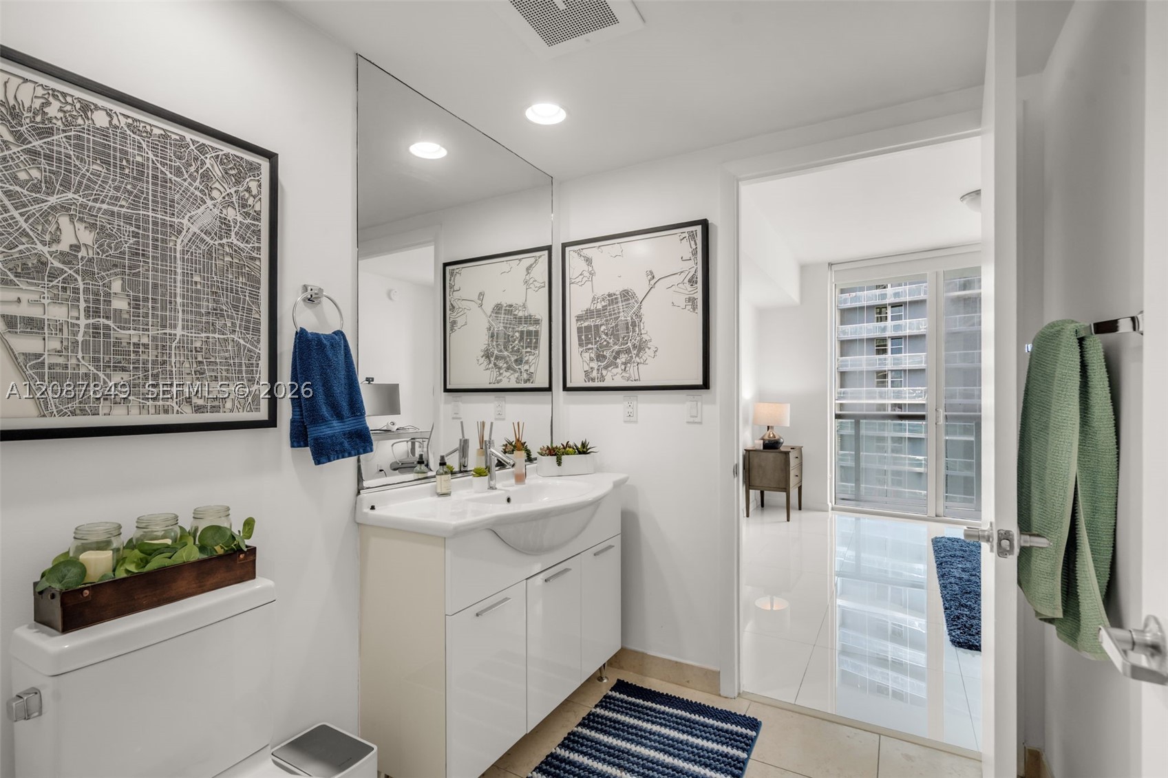 475 Brickell Ave #3609, Miami FL 33131