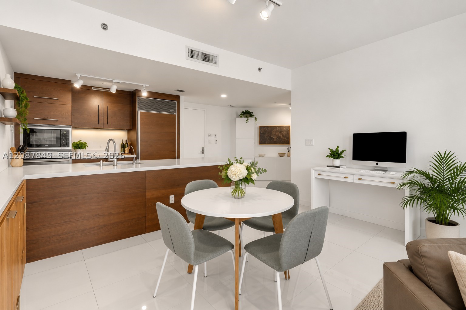 475 Brickell Ave #3609, Miami FL 33131
