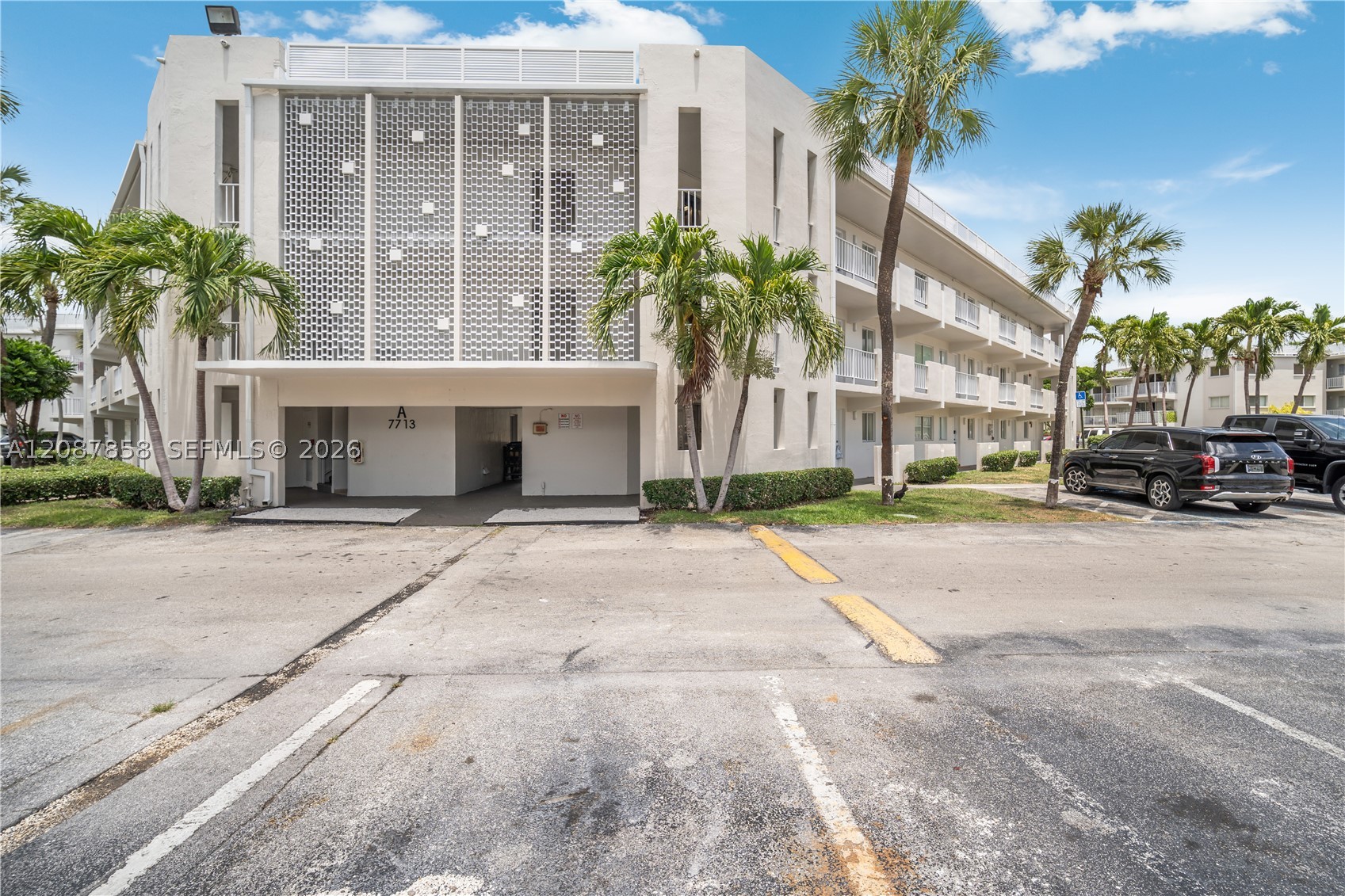 Miami FL 33156 - A12087858