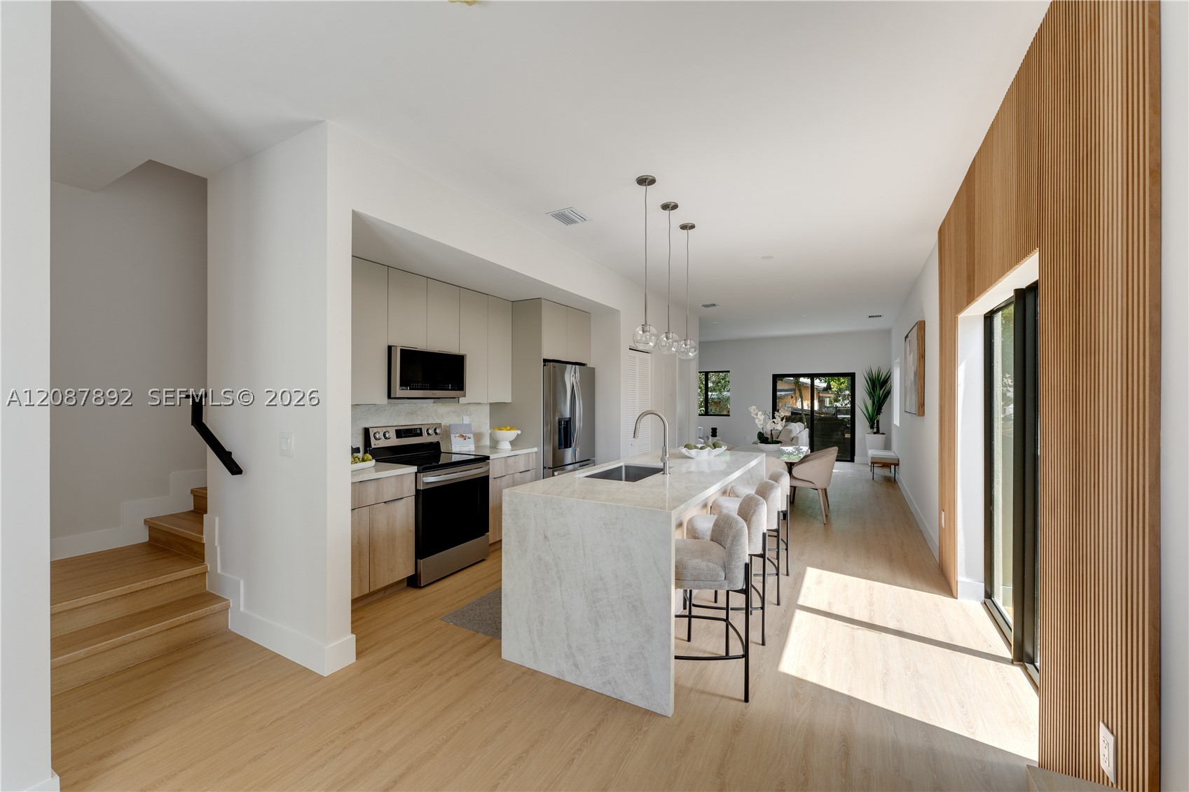 1917 NW 17th ST #B, Miami FL 33125