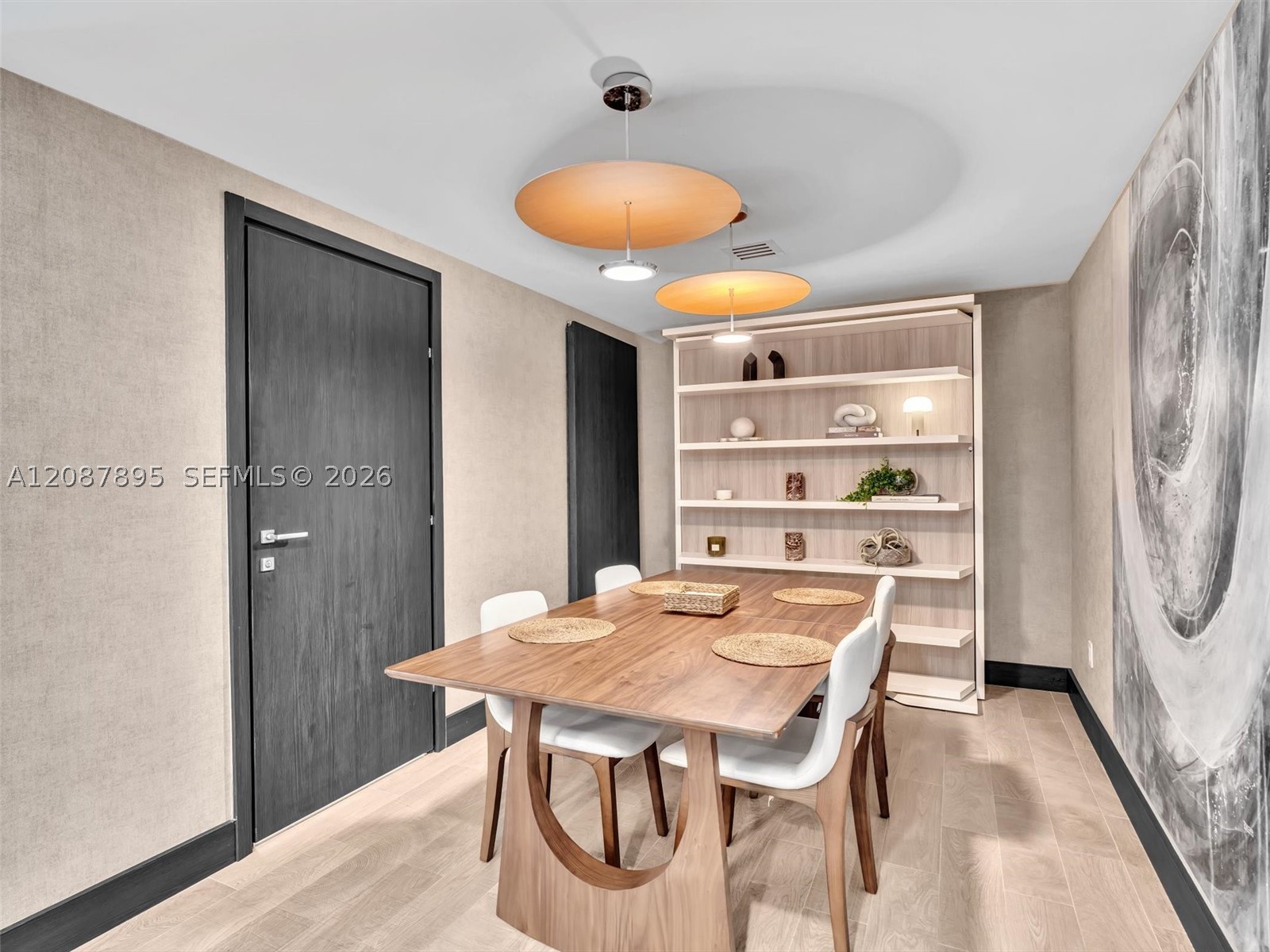 1300 NE Brickell Bay Dr #2905, Miami FL 33131