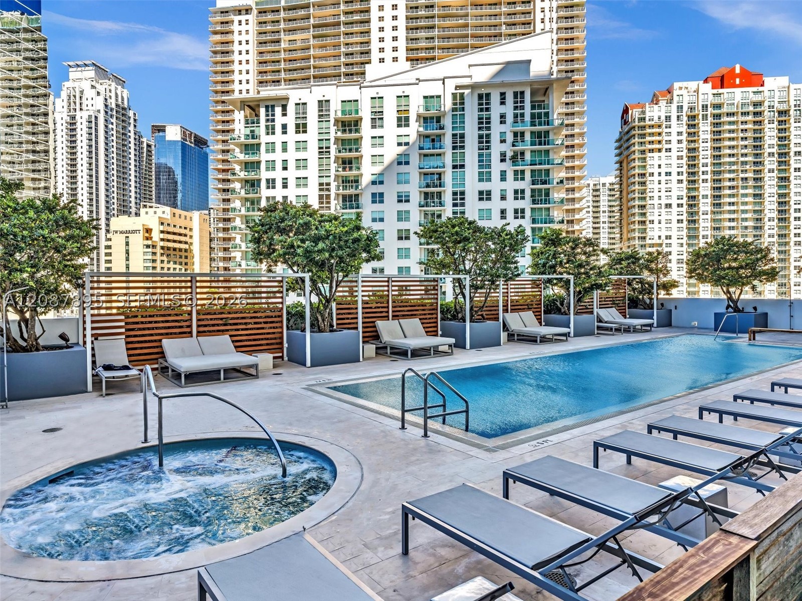 1300 NE Brickell Bay Dr #2905, Miami FL 33131
