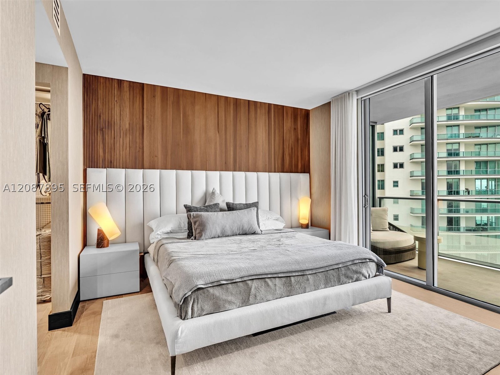 1300 NE Brickell Bay Dr #2905, Miami FL 33131