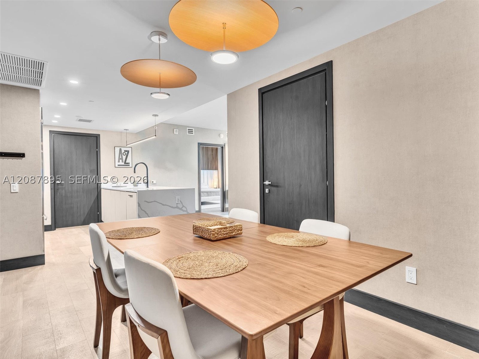 1300 NE Brickell Bay Dr #2905, Miami FL 33131