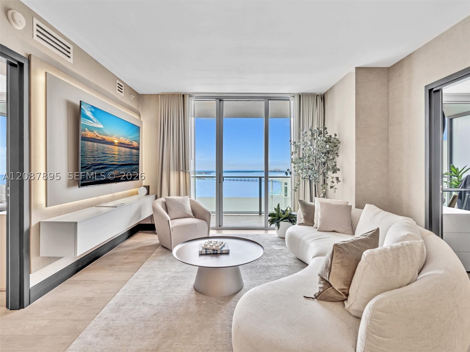 1300 NE Brickell Bay Dr #2905, Miami FL 33131