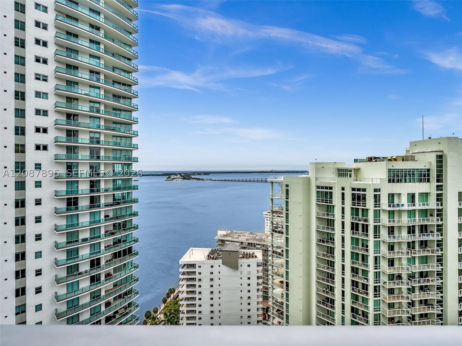 1300 NE Brickell Bay Dr #2905, Miami FL 33131