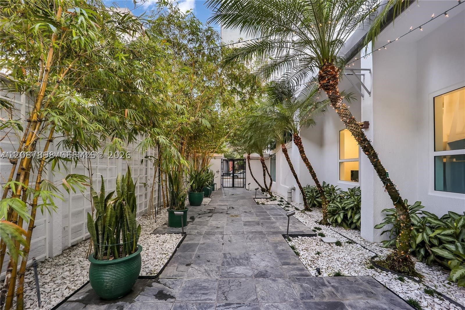 234 NE 3rd St #1701, Miami FL 33132