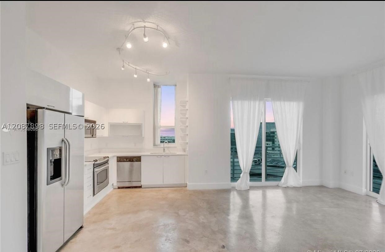 234 NE 3rd St #1701, Miami FL 33132