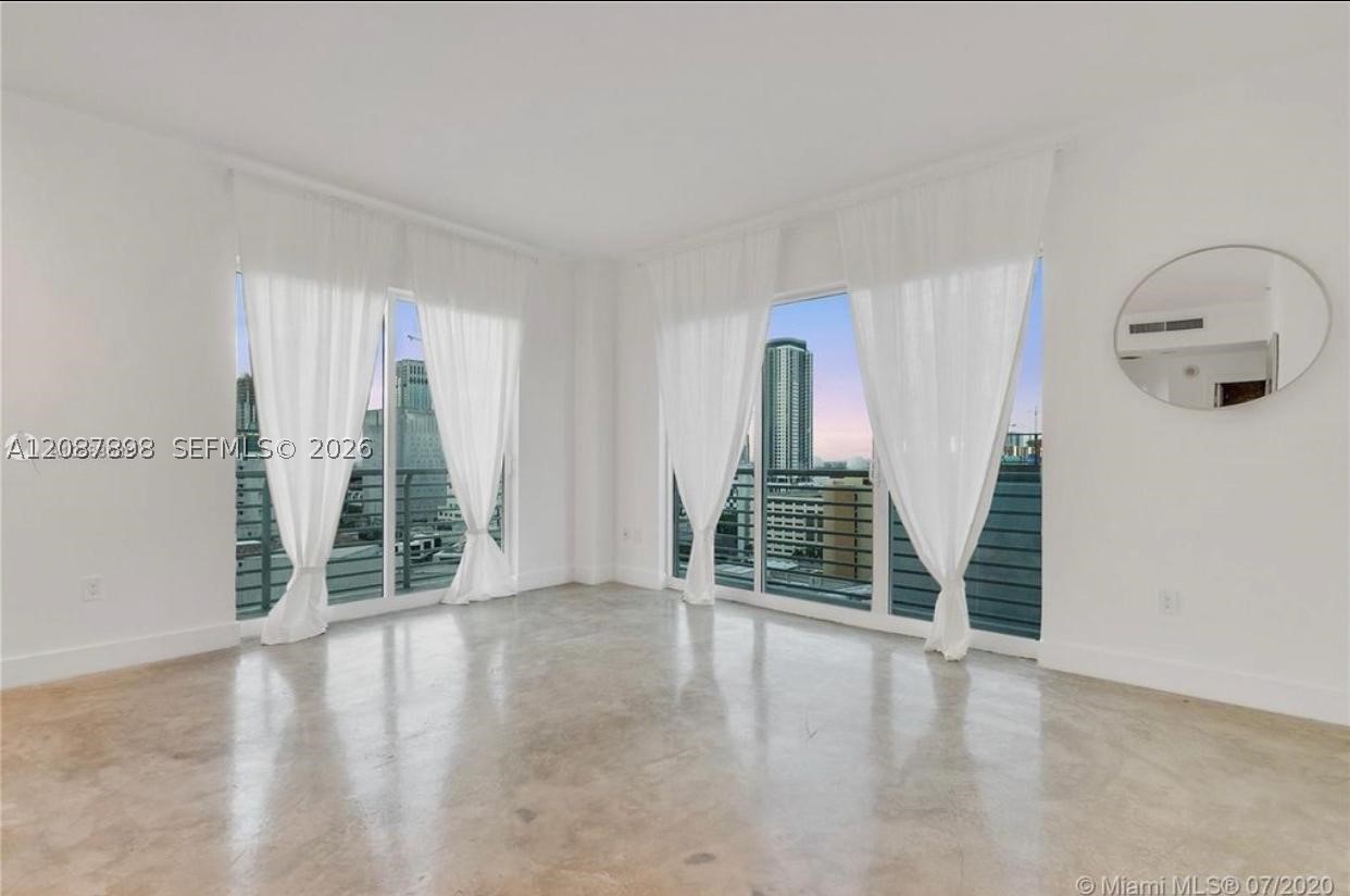 234 NE 3rd St #1701, Miami FL 33132