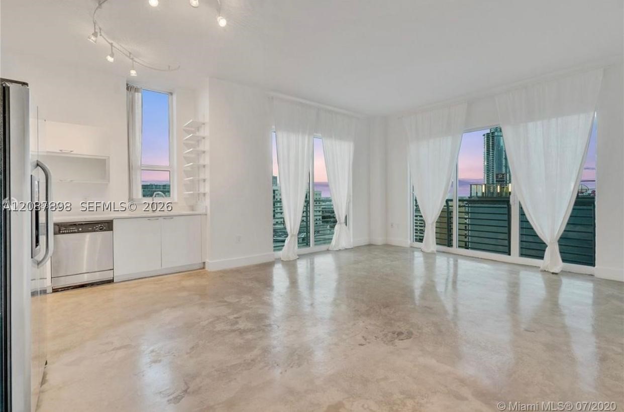 234 NE 3rd St #1701, Miami FL 33132