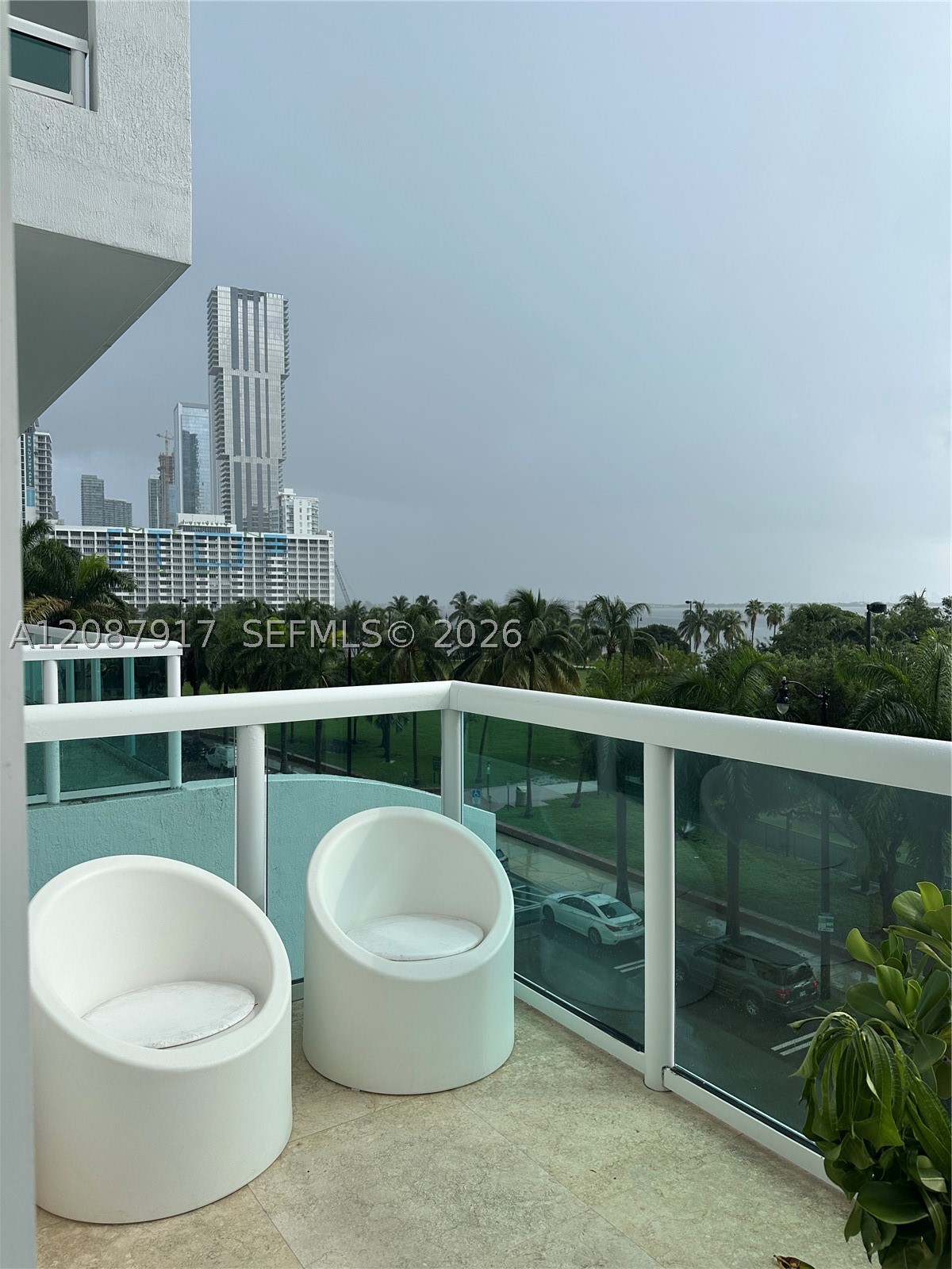 Miami FL 33132 - A12087917