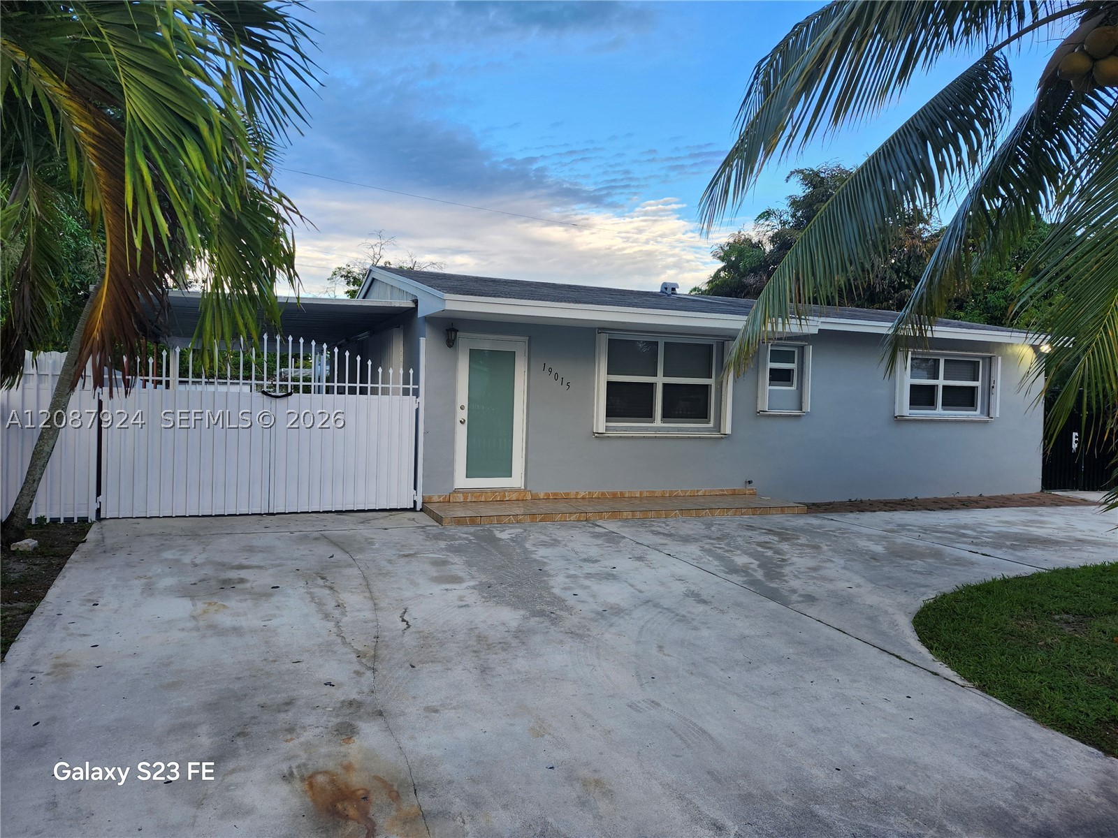 19015 NW 44th Ct, Miami Gardens FL 33055