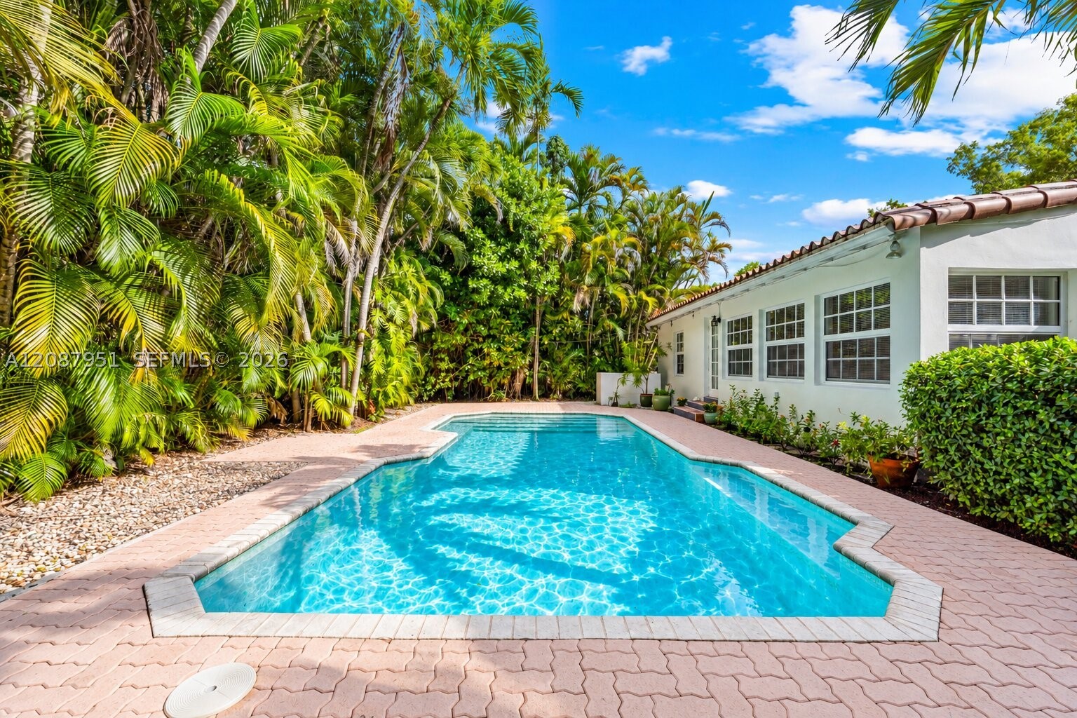 836 Alberca St, Coral Gables FL 33134