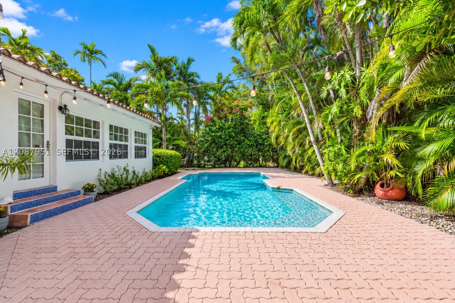836 Alberca St, Coral Gables FL 33134