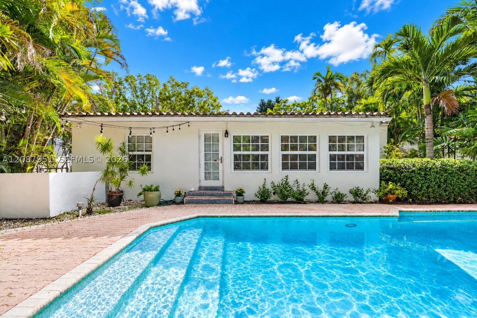 836 Alberca St, Coral Gables FL 33134