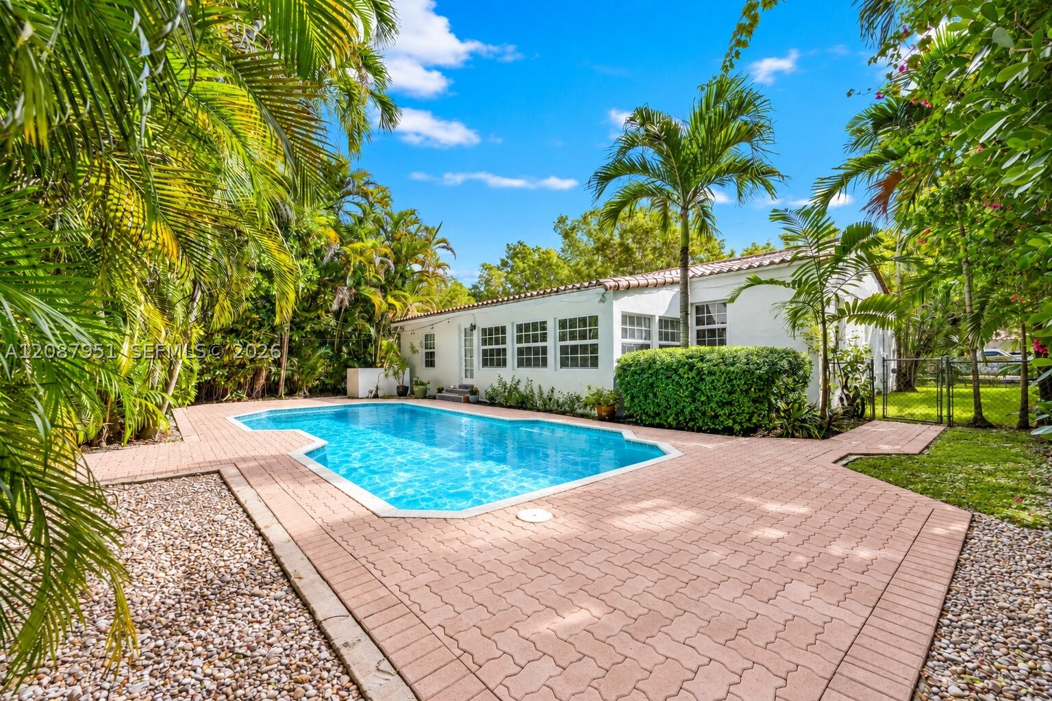836 Alberca St, Coral Gables FL 33134