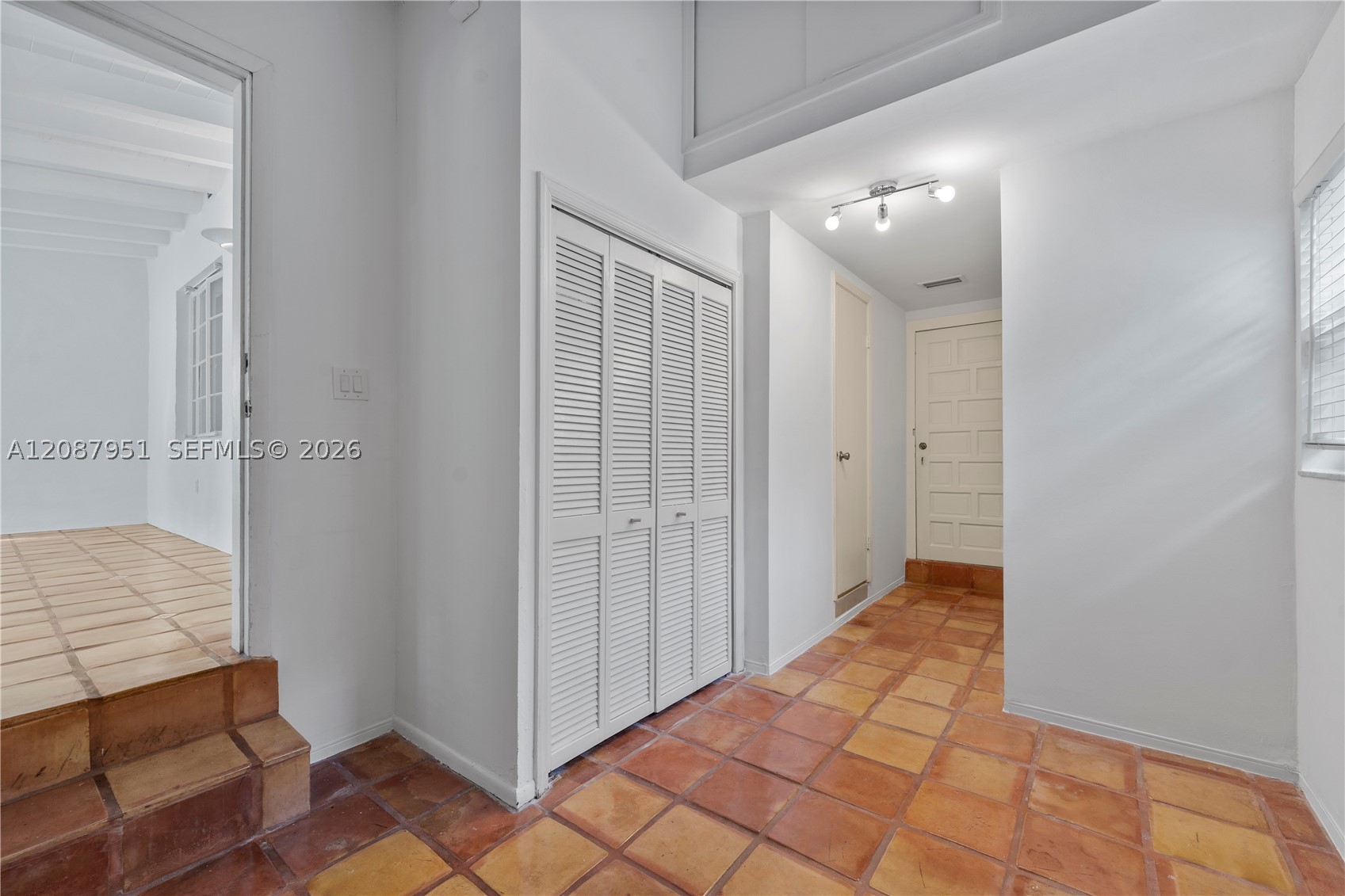 836 Alberca St, Coral Gables FL 33134