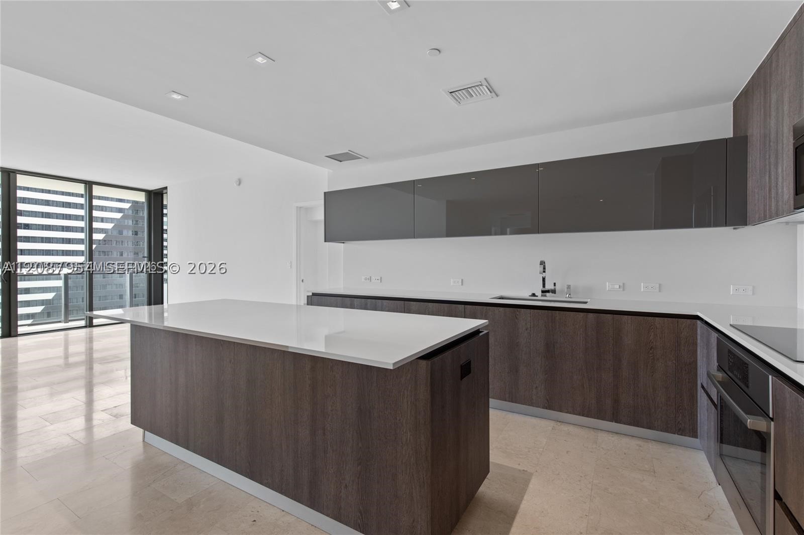 88 SW 7th St #904, Miami FL 33130