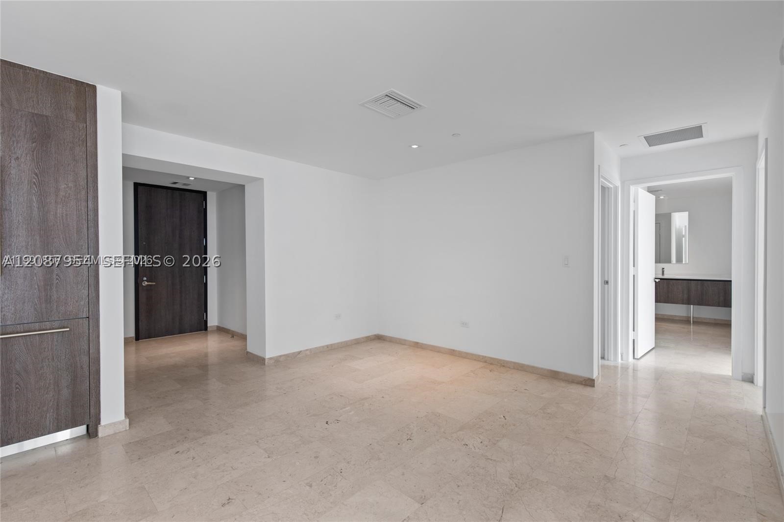 88 SW 7th St #904, Miami FL 33130