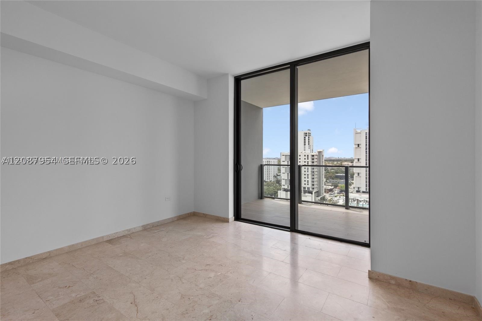 88 SW 7th St #904, Miami FL 33130