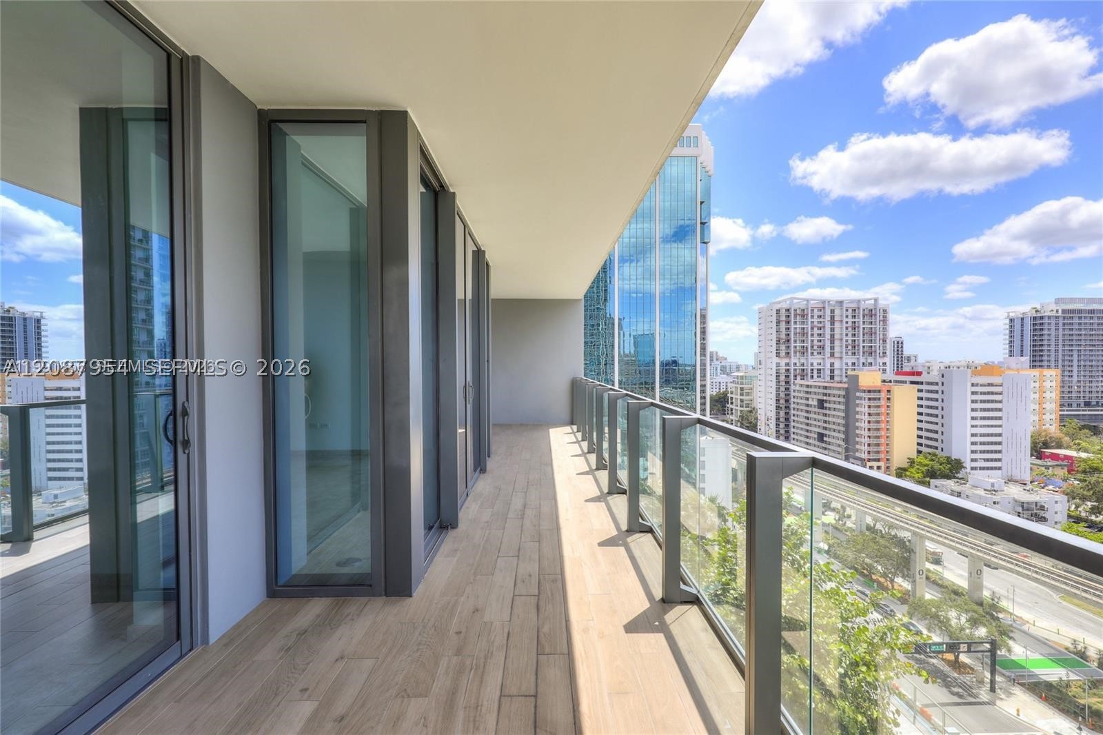 88 SW 7th St #904, Miami FL 33130