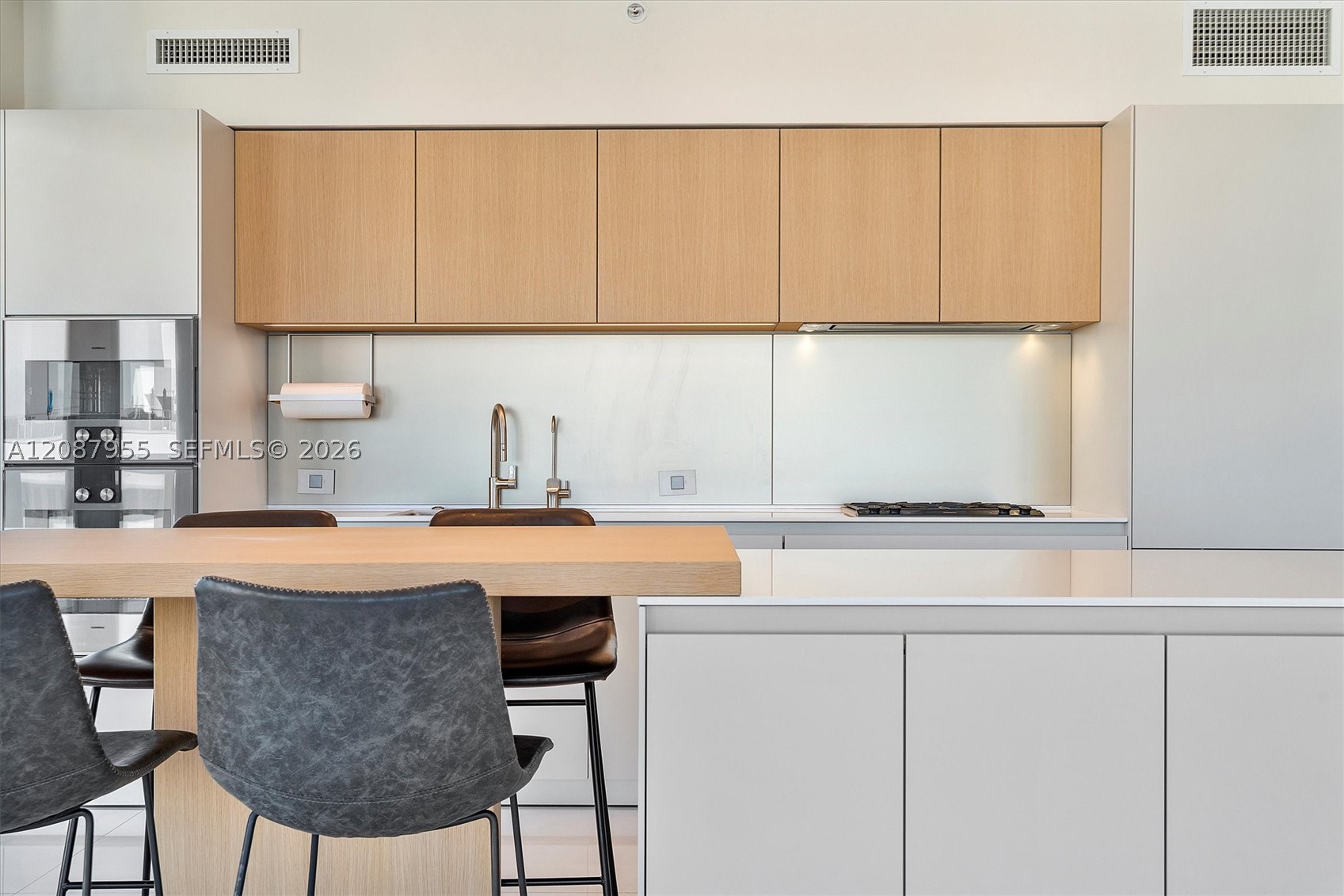 3737 Collins Ave #S-804, Miami Beach FL 33140