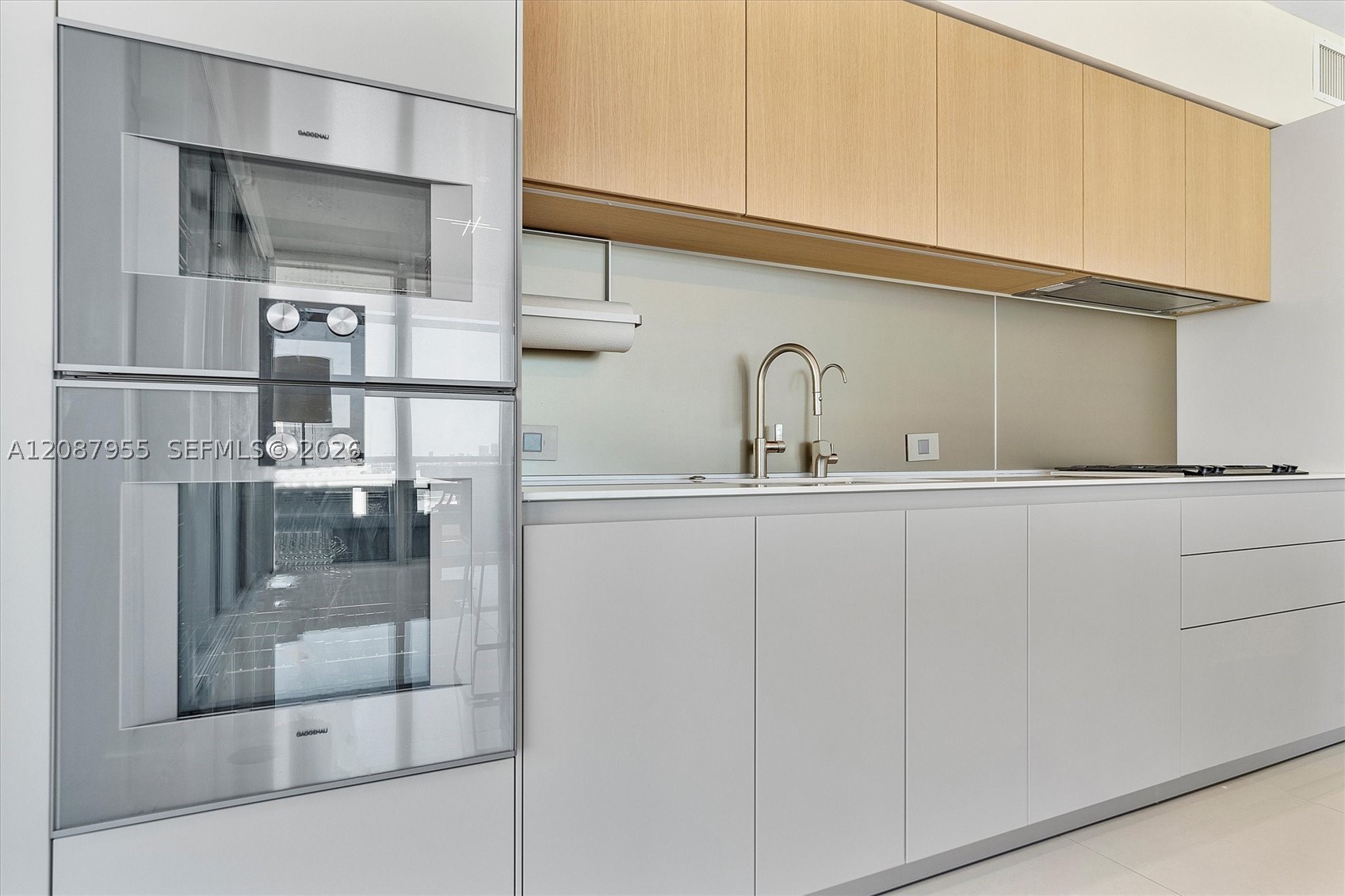3737 Collins Ave #S-804, Miami Beach FL 33140