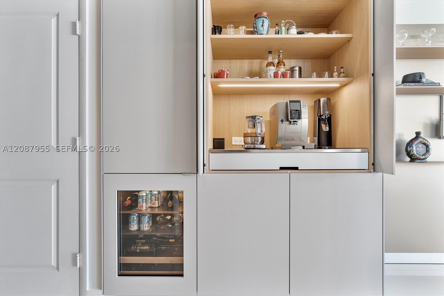 3737 Collins Ave #S-804, Miami Beach FL 33140