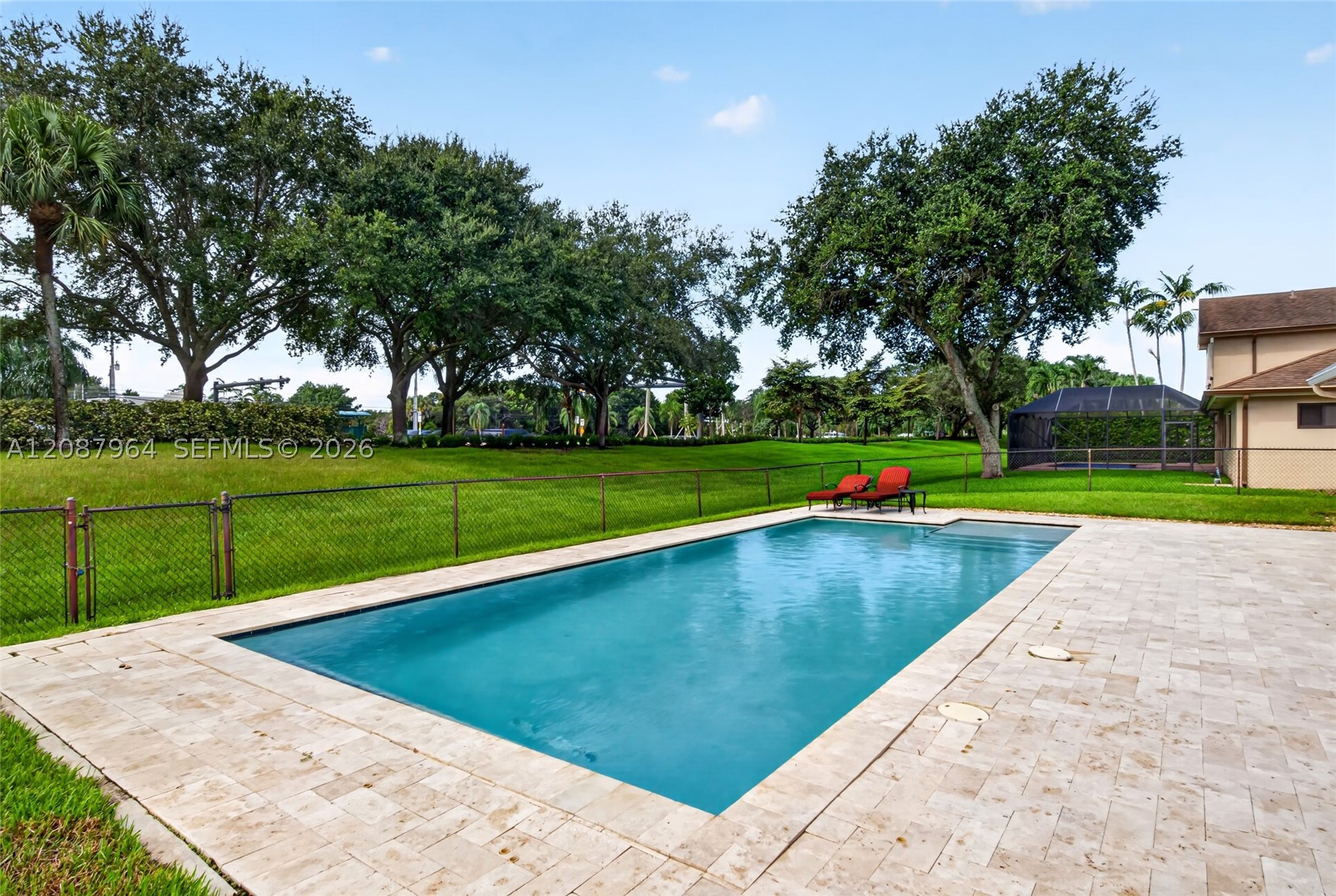 19960 NW 2nd St, Pembroke Pines FL 33029