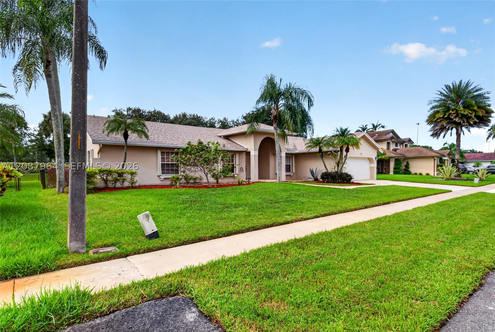 19960 NW 2nd St, Pembroke Pines FL 33029