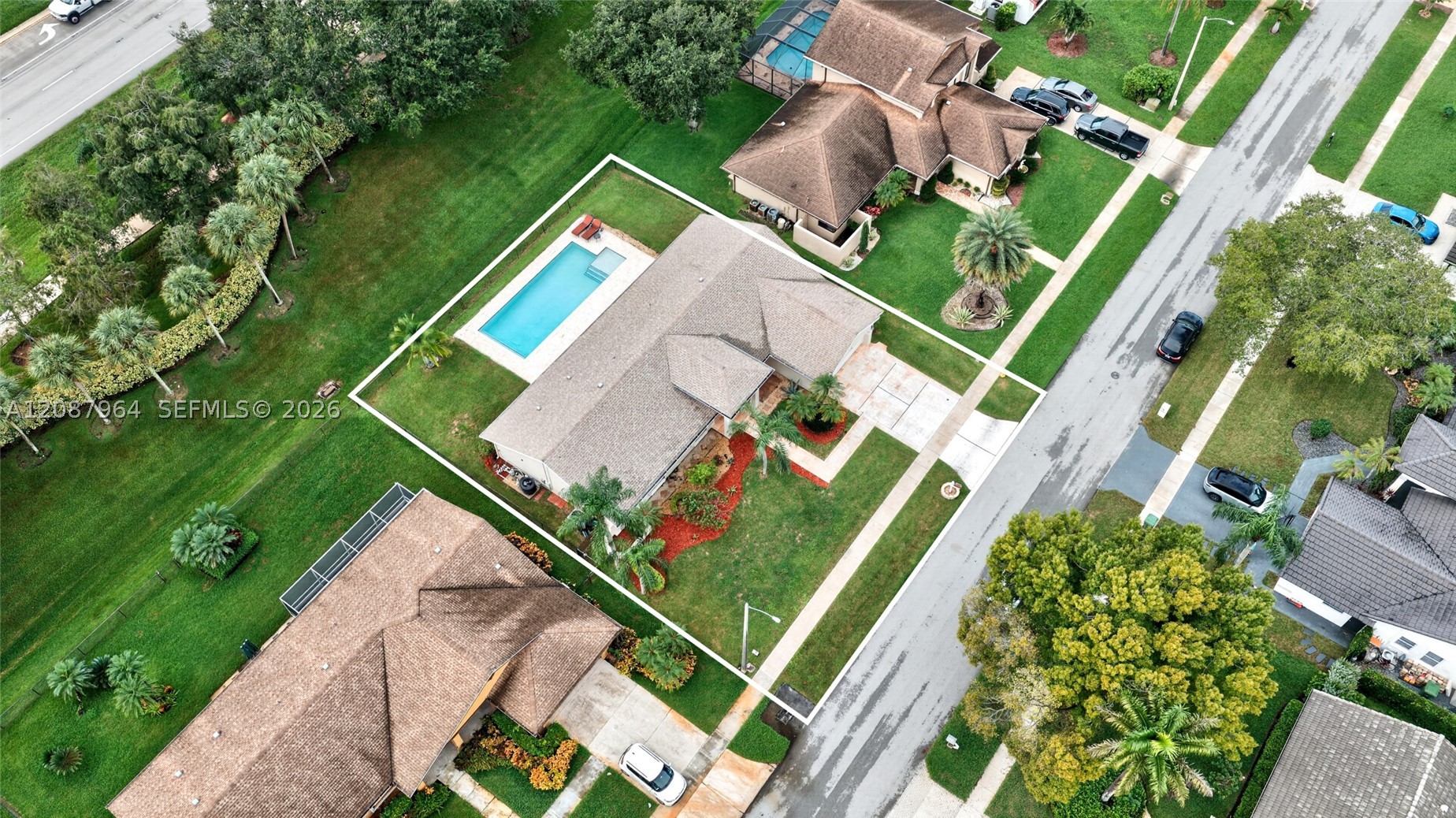 19960 NW 2nd St, Pembroke Pines FL 33029