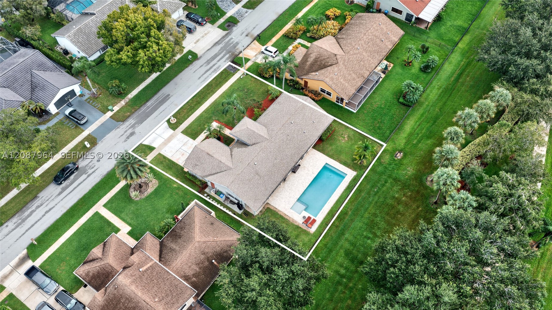 19960 NW 2nd St, Pembroke Pines FL 33029