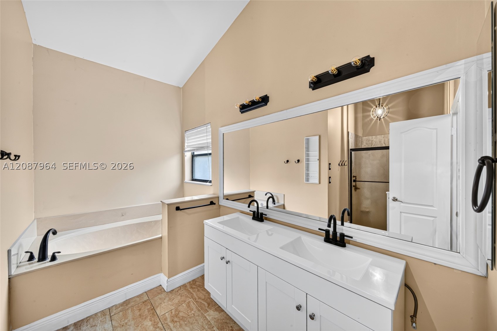 19960 NW 2nd St, Pembroke Pines FL 33029