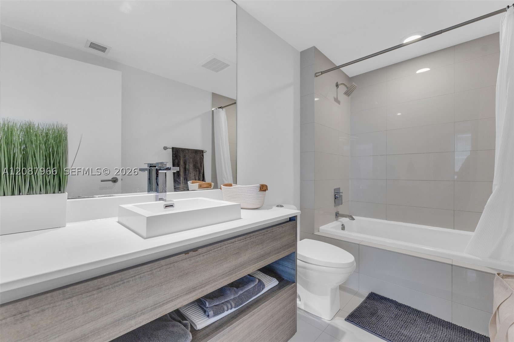 1100 S Miami Ave #3605, Miami FL 33130