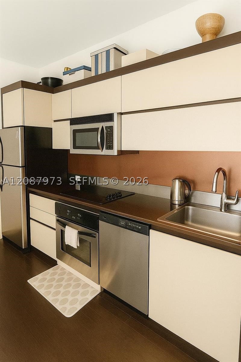 435 21st St #303, Miami Beach FL 33139