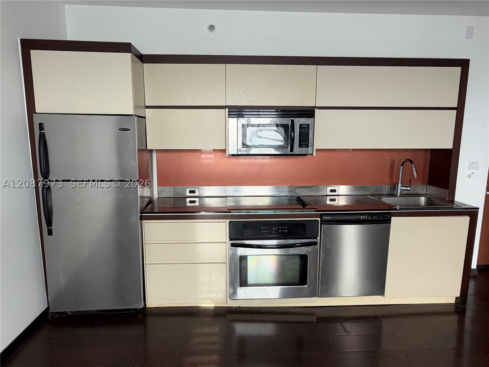 435 21st St #303, Miami Beach FL 33139