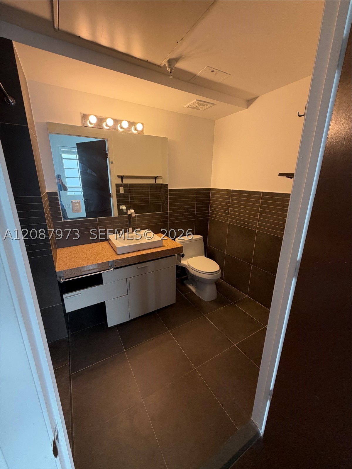 435 21st St #303, Miami Beach FL 33139