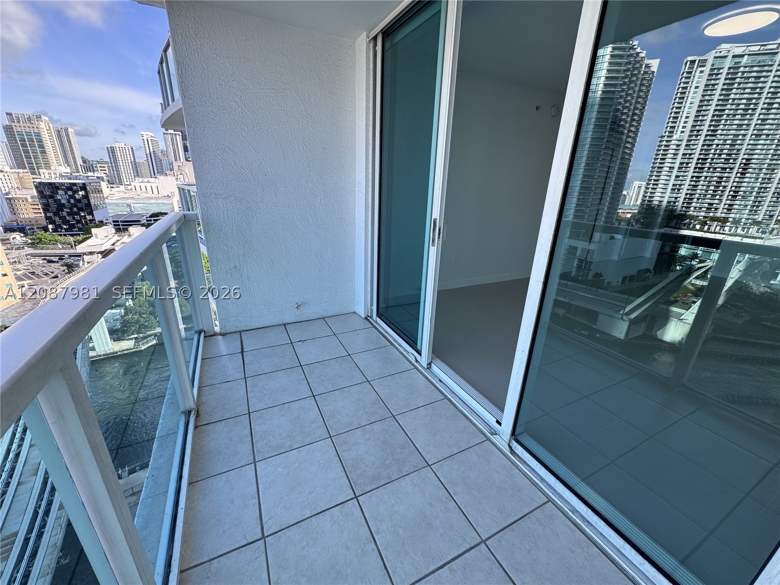 31 SE 5th St #2009, Miami FL 33131