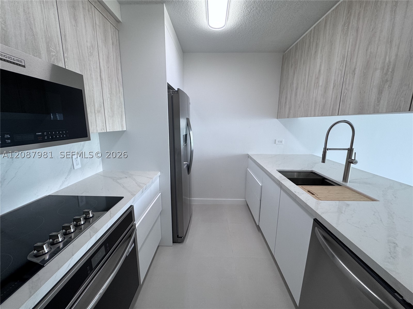 31 SE 5th St #2009, Miami FL 33131