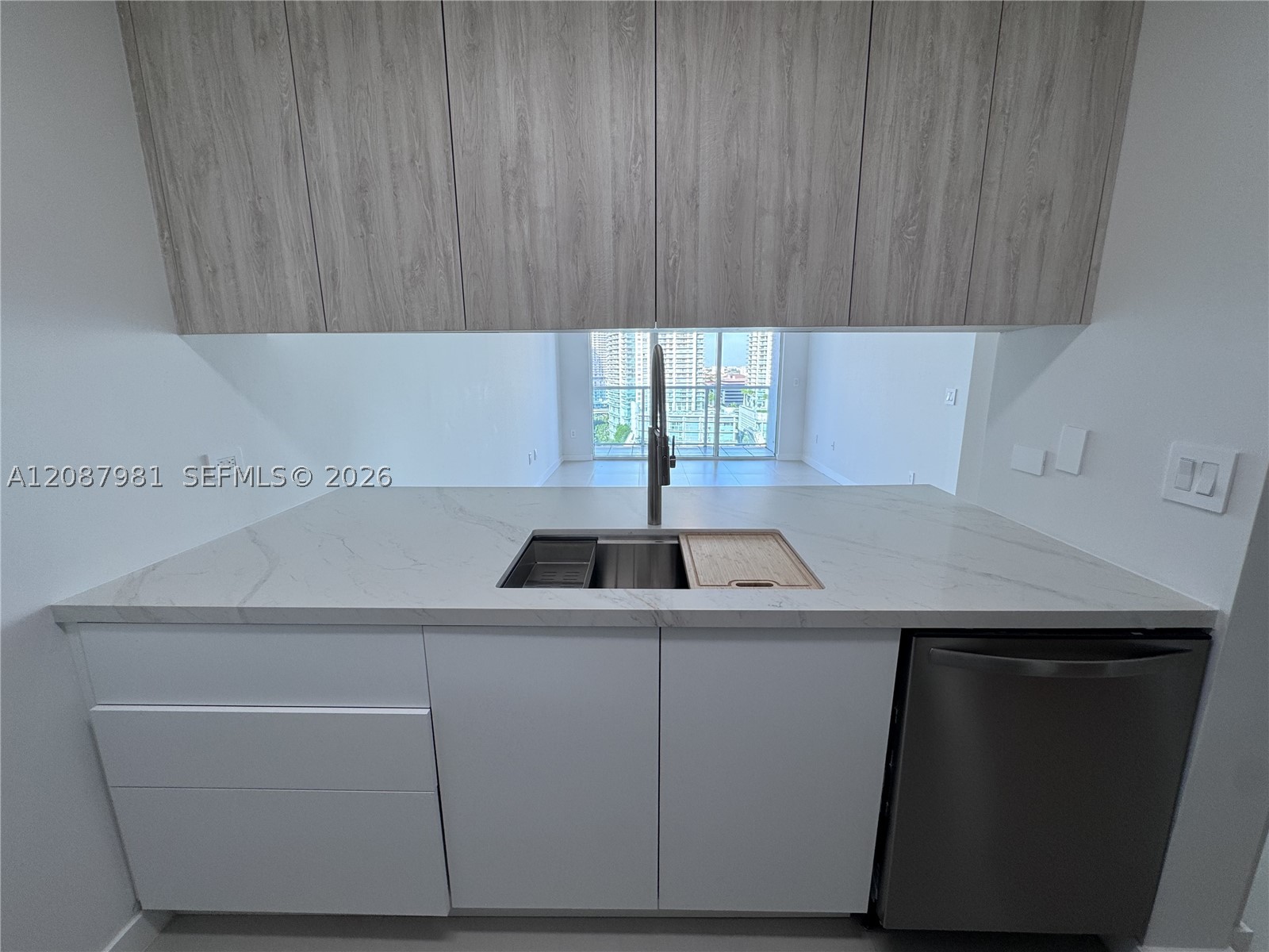 31 SE 5th St #2009, Miami FL 33131