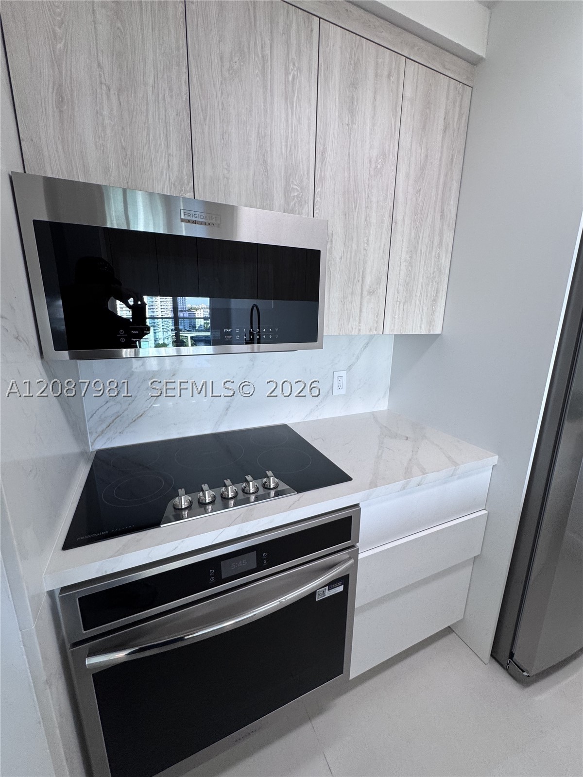 31 SE 5th St #2009, Miami FL 33131