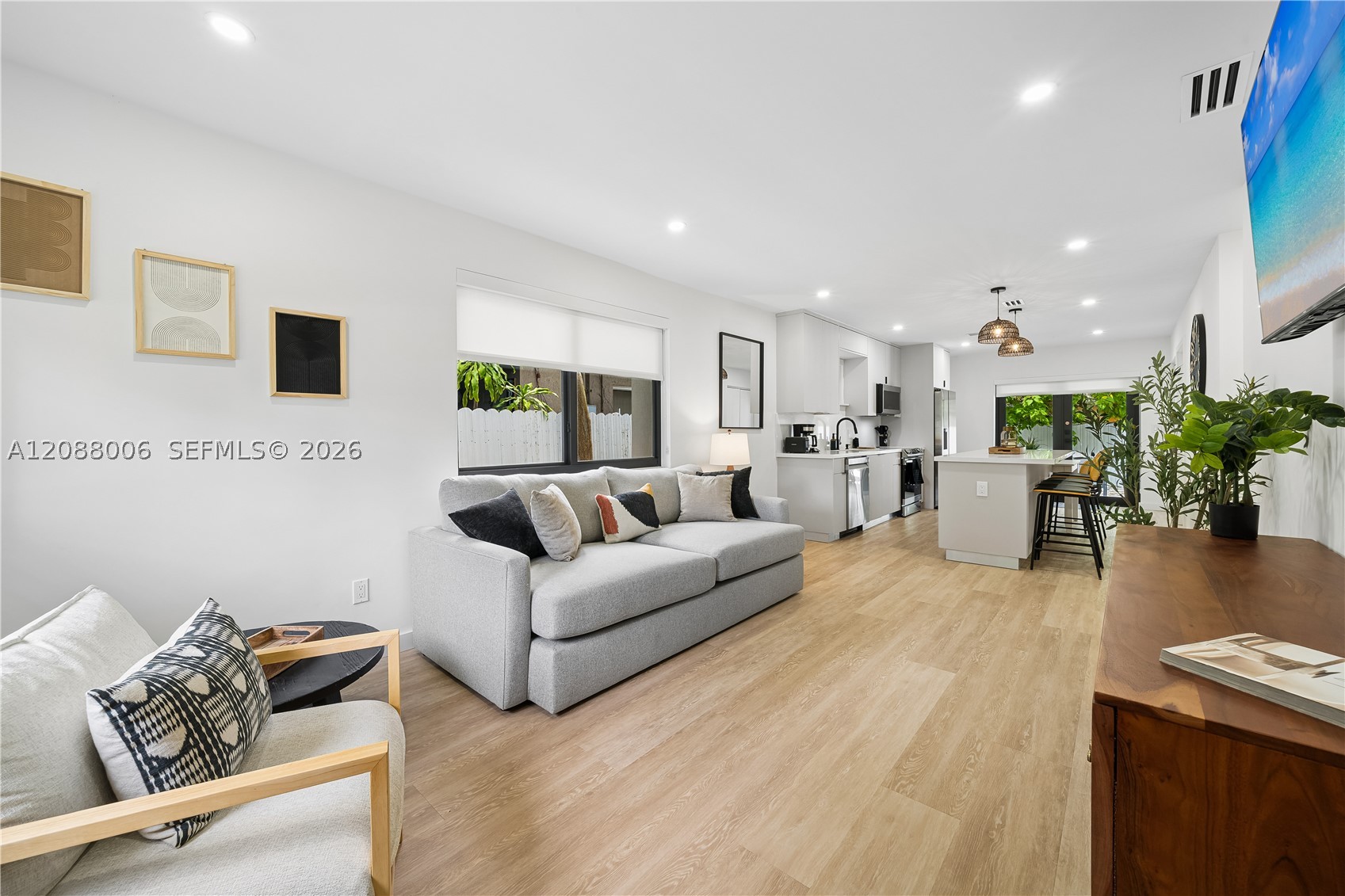 3737 Frow Ave, Miami FL 33133