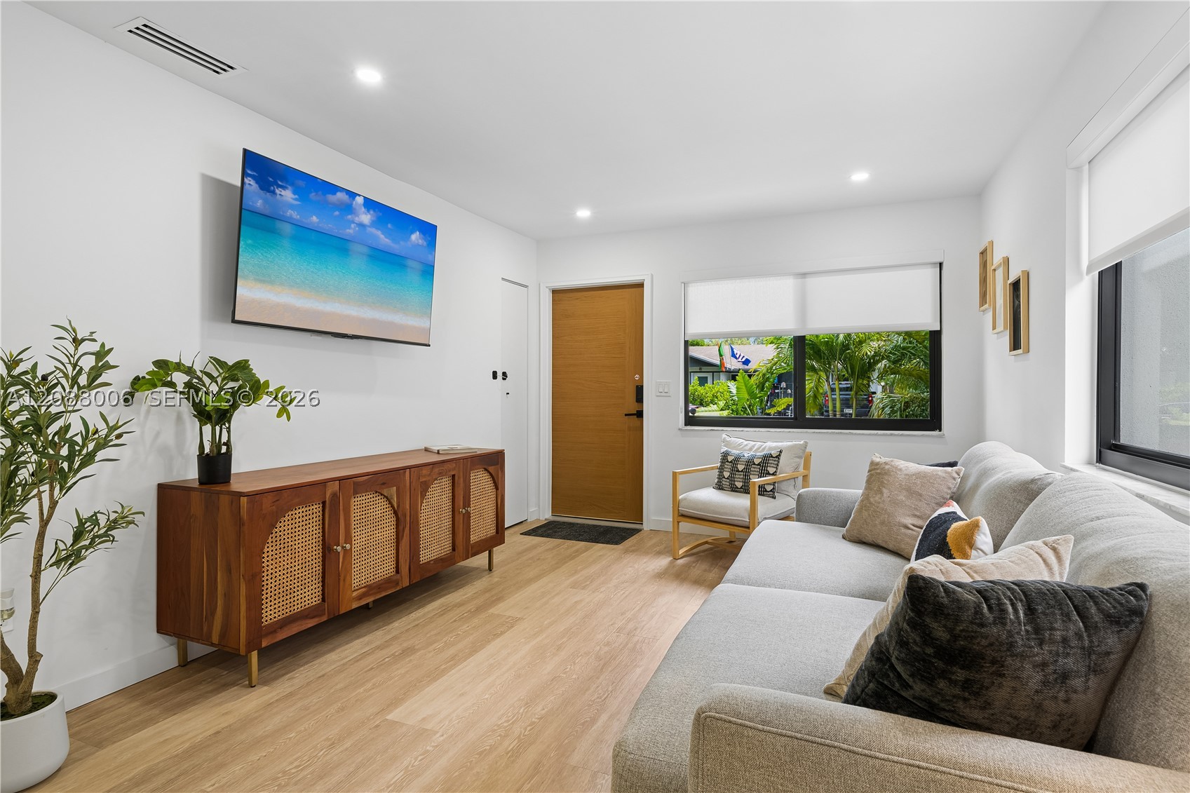3737 Frow Ave, Miami FL 33133