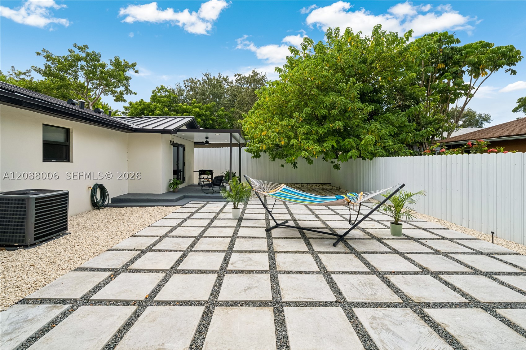 3737 Frow Ave, Miami FL 33133
